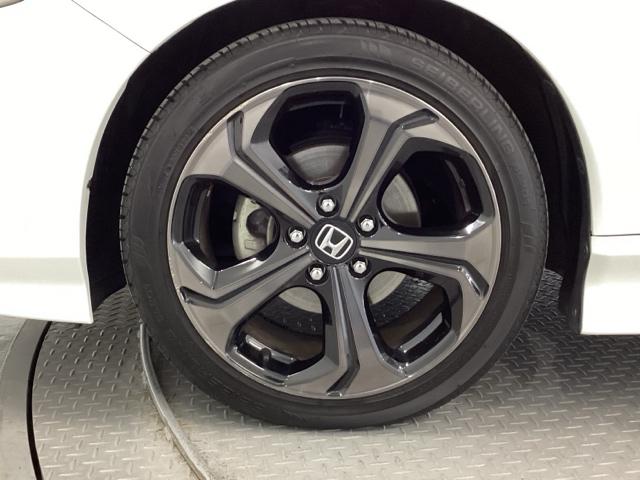 ジェイド ＲＳ・ホンダセンシング　純正メモリーナビ　リアカメラ　ＥＴＣ　ナビ＆ＴＶ　フルセグテレビ　ＬＥＤライト　サイドカーテンエアバック　スマートＫ　記録簿　セキュリティアラーム　エアバッグ　ターボ車　ＤＶＤ再生可能　オートエアコン（21枚目）