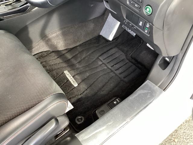 ジェイド ＲＳ・ホンダセンシング　純正メモリーナビ　リアカメラ　ＥＴＣ　ナビ＆ＴＶ　フルセグテレビ　ＬＥＤライト　サイドカーテンエアバック　スマートＫ　記録簿　セキュリティアラーム　エアバッグ　ターボ車　ＤＶＤ再生可能　オートエアコン（51枚目）