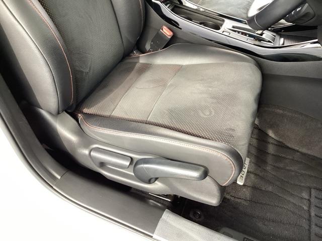 ジェイド ＲＳ・ホンダセンシング　純正メモリーナビ　リアカメラ　ＥＴＣ　ナビ＆ＴＶ　フルセグテレビ　ＬＥＤライト　サイドカーテンエアバック　スマートＫ　記録簿　セキュリティアラーム　エアバッグ　ターボ車　ＤＶＤ再生可能　オートエアコン（55枚目）