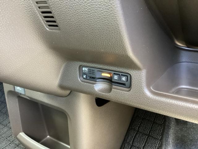 N-WGN Lホンダセンシング 純正ナビ フルセグ リアカメラ ETC装備 Bモニタ 誤発進抑制 LEDランプ シートヒータ オートライト DVD 横滑り防止機能 USBポート パーキングセンサー セキュリティアラーム キーフリー(15枚目)