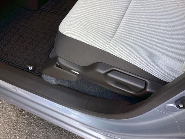 N-WGN Lホンダセンシング 純正ナビ フルセグ リアカメラ ETC装備 Bモニタ 誤発進抑制 LEDランプ シートヒータ オートライト DVD 横滑り防止機能 USBポート パーキングセンサー セキュリティアラーム キーフリー(39枚目)