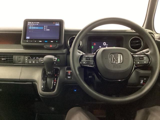 Ｎ－ＢＯＸカスタム ベースグレード　ＨｏｎｄａＣＯＮＮＥＣＴ対応純正メモリーナビ　ＵＳＢ接続　ＣＭＢＳ　Ｄレコ　ベンチシート　オートエアコン　スマートキ　ＬＥＤ　盗難防止装置　クルコン　ＥＴＣ　バックカメラ　フルセグＴＶ　エアバッグ（3枚目）