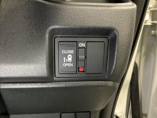 Ｎ－ＢＯＸカスタム ベースグレード　ＨｏｎｄａＣＯＮＮＥＣＴ対応純正メモリーナビ　ＵＳＢ接続　ＣＭＢＳ　Ｄレコ　ベンチシート　オートエアコン　スマートキ　ＬＥＤ　盗難防止装置　クルコン　ＥＴＣ　バックカメラ　フルセグＴＶ　エアバッグ（18枚目）