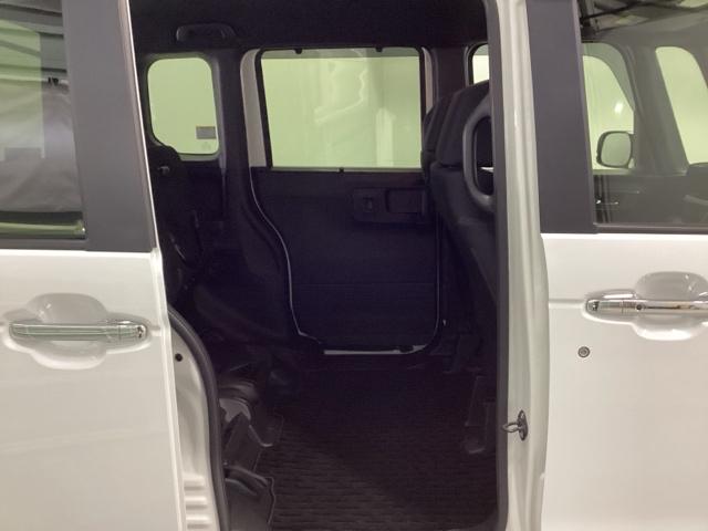 Ｎ－ＢＯＸカスタム ベースグレード　ＨｏｎｄａＣＯＮＮＥＣＴ対応純正メモリーナビ　ＵＳＢ接続　ＣＭＢＳ　Ｄレコ　ベンチシート　オートエアコン　スマートキ　ＬＥＤ　盗難防止装置　クルコン　ＥＴＣ　バックカメラ　フルセグＴＶ　エアバッグ（21枚目）