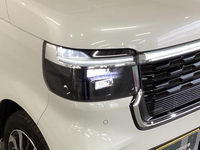 Ｎ－ＢＯＸカスタム ベースグレード　純正メモリーナビ　ドラレコ　リアカメラ　ＵＳＢ接続　ＣＭＢＳ　Ｄレコ　ベンチシート　オートエアコン　スマートキ　ＬＥＤ　盗難防止装置　クルコン　ＥＴＣ　バックカメラ　フルセグＴＶ　パワーステアリング（22枚目）