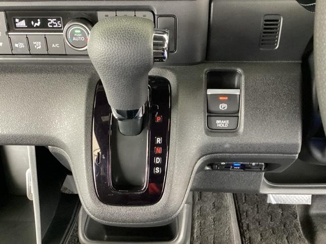 Ｎ－ＢＯＸカスタム ベースグレード　純正メモリーナビ　ドラレコ　リアカメラ　ＵＳＢ接続　ＣＭＢＳ　Ｄレコ　ベンチシート　オートエアコン　スマートキ　ＬＥＤ　盗難防止装置　クルコン　ＥＴＣ　バックカメラ　フルセグＴＶ　パワーステアリング（38枚目）