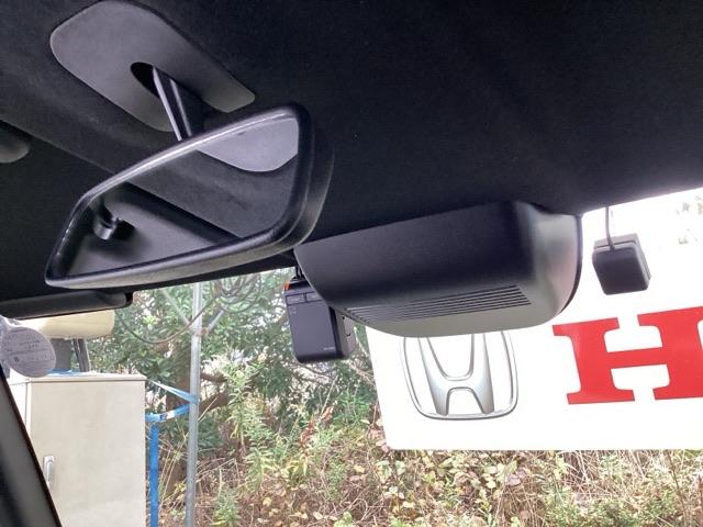 Ｎ－ＢＯＸカスタム ベースグレード　純正メモリーナビ　ドラレコ　リアカメラ　ＵＳＢ接続　ＣＭＢＳ　Ｄレコ　ベンチシート　オートエアコン　スマートキ　ＬＥＤ　盗難防止装置　クルコン　ＥＴＣ　バックカメラ　フルセグＴＶ　パワーステアリング（50枚目）