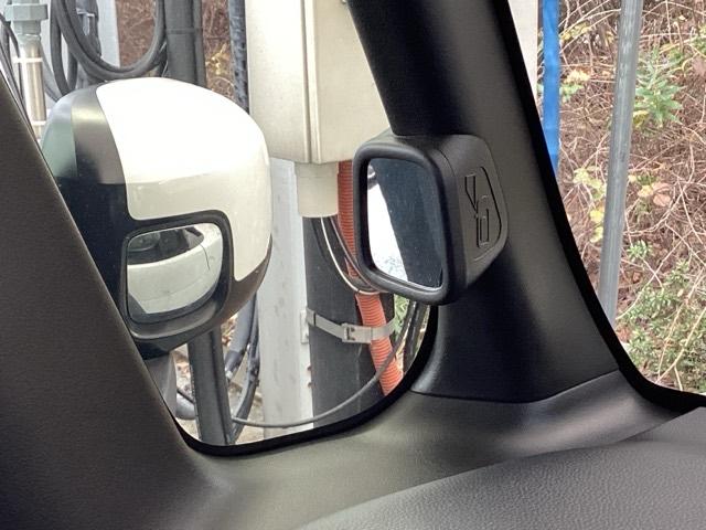 Ｎ－ＢＯＸカスタム ベースグレード　純正メモリーナビ　ドラレコ　リアカメラ　ＵＳＢ接続　ＣＭＢＳ　Ｄレコ　ベンチシート　オートエアコン　スマートキ　ＬＥＤ　盗難防止装置　クルコン　ＥＴＣ　バックカメラ　フルセグＴＶ　パワーステアリング（52枚目）