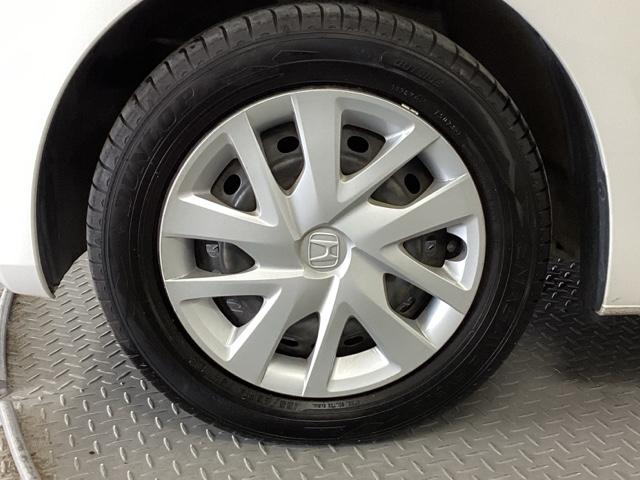 �X�`�[���z�C�[���ɂ́A�z���_�����̃z�C�[���J�o�[���t���Ă��܂��B