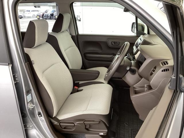 �t�����g�L�X�A�x���`�V�[�g�̉^�]�Ȃ́A�n�C�g�A�W���X�^�[���t���Ă���̂ŁA���K�Ƀh���C�u���ł��܂��B�n���h���̓e���X�R�s�b�N�@�\�ŁA�n���h���ʒu����E���E��O�E���ɒ��߂ł��܂��B