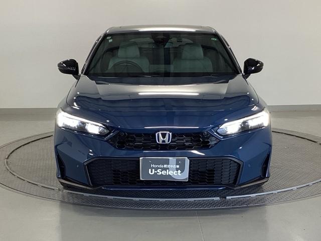 �k�d�c�w�b�h���C�g�𑕔����Ă��܂��B�k�d�c�w�b�h���C�g�͂ƂĂ����邭�A�J�̓����ԑ��s�����S�E���S�ł��B