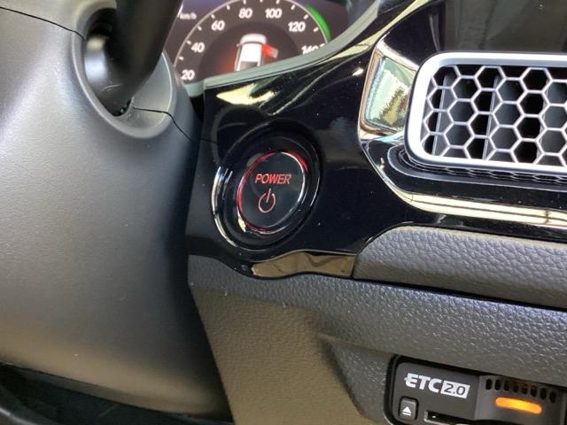 �X�}�[�g�L�[�V�X�e�����ڂł��̂ŁA�n���h�����̃X�C�b�`�������΁A�G���W���X�^�[�g�I