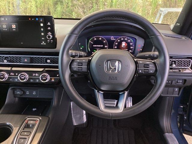 ��ɂȂ��ފ��o�̃X�e�A�����O�ł��B�����S�n�A�f�U�C�����A���쐫�ɂ���������A�C�e���ł��B