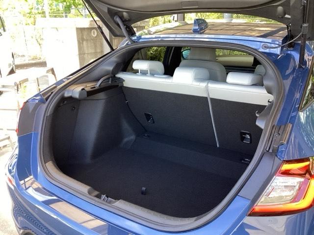 ����ȃe�[���Q�[�g�ł��B���L�A�Ⴂ���ʂő傫�ȉו��̏o�����ꂪ�ȒP�ɂȂ�܂��B