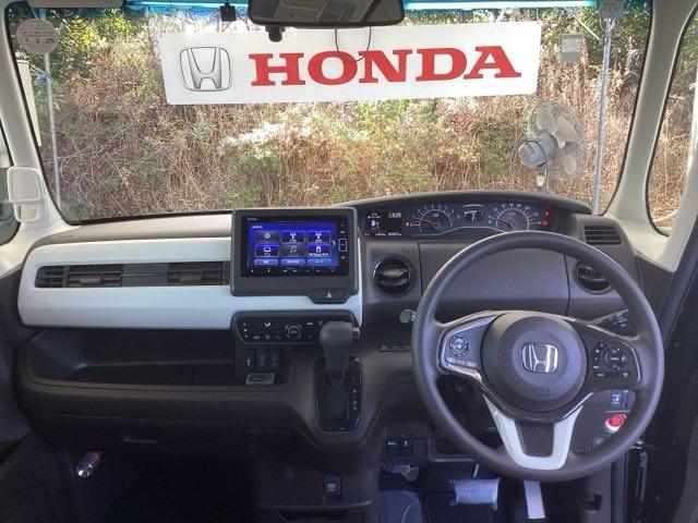 Ｎ－ＢＯＸ Ｌ　純正ナビ　フルセグ　リアカメラ　ＵＳＢ入力　ＤＶＤ視聴可能　ＬＥＤランプ　シートヒータ　運転席エアバッグ　イモビライザー　キーフリー　Ｒカメ　パワーウインドウ　ナビＴＶ　助手席エアバッグ　エアコン（3枚目）