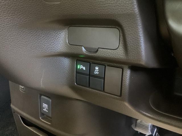 Ｎ－ＢＯＸ Ｌ　純正ナビ　フルセグ　リアカメラ　ＵＳＢ入力　ＤＶＤ視聴可能　ＬＥＤランプ　シートヒータ　運転席エアバッグ　イモビライザー　キーフリー　Ｒカメ　パワーウインドウ　ナビＴＶ　助手席エアバッグ　エアコン（15枚目）