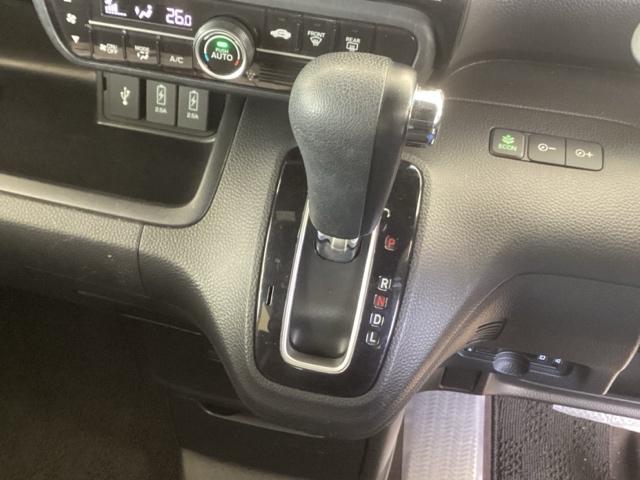 Ｎ－ＢＯＸカスタム Ｇ・Ｌホンダセンシング　純正ナビ　フルセグ　リアカメラ　ベンチＳ　パワーウインドー　Ｂモニタ　横滑防止　スマートキープッシュスタート　運転席エアバッグ　ＡＵＴＯエアコン　ＥＴＣ付き　キーフリーシステム　クルコン　ＵＳＢ　ＰＳ（14枚目）