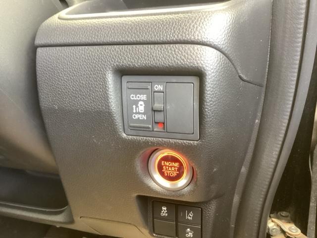 Ｎ－ＢＯＸカスタム Ｇ・Ｌホンダセンシング　純正ナビ　フルセグ　リアカメラ　ベンチＳ　パワーウインドー　Ｂモニタ　横滑防止　スマートキープッシュスタート　運転席エアバッグ　ＡＵＴＯエアコン　ＥＴＣ付き　キーフリーシステム　クルコン　ＵＳＢ　ＰＳ（16枚目）