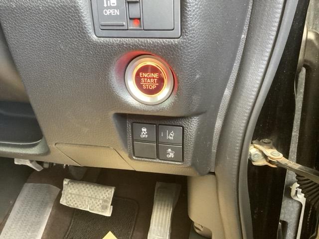 Ｎ－ＢＯＸカスタム Ｇ・Ｌホンダセンシング　純正ナビ　フルセグ　リアカメラ　ベンチＳ　パワーウインドー　Ｂモニタ　横滑防止　スマートキープッシュスタート　運転席エアバッグ　ＡＵＴＯエアコン　ＥＴＣ付き　キーフリーシステム　クルコン　ＵＳＢ　ＰＳ（17枚目）