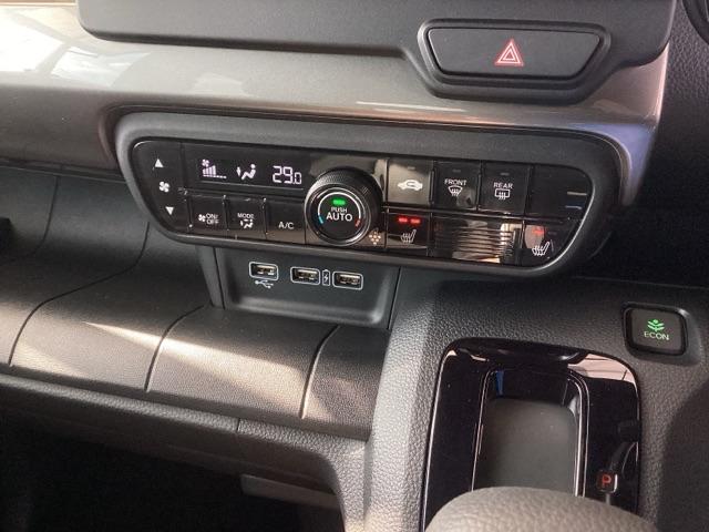 Ｎ－ＷＧＮ Ｌスタイル＋ビター　純正ナビ　フルセグ　リアカメラ　ベンチＳ　踏み間違い防止装置　ＥＣＯＮモード　フルオートエアコン　インテリキー　キーレス　サイドエアバッグ　地デジ　ＡＢＳ　Ａクルーズ　ＵＳＢ　ＬＥＤヘッドライト（13枚目）