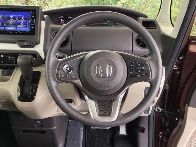 ��ɂȂ��ފ��o�̃X�e�A�����O�ł��B�����S�n�A�f�U�C�����A���쐫�ɂ���������A�C�e���ł��B