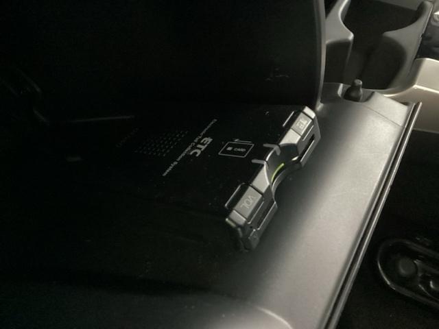 フィット １３Ｇ・Ｆパッケージコンフォートエディション　純正メモリナビ　衝突低減ブレーキ　ＥＴＣ　シティブレーキアクティブシステム　パワーウィンドウ　横滑り防止機能　キーレス　シートヒータ　インテリキー　地デジＴＶ　ＡＡＣ　ＴＶナビ　Ｉストップ　ＤＶＤ再生（32枚目）