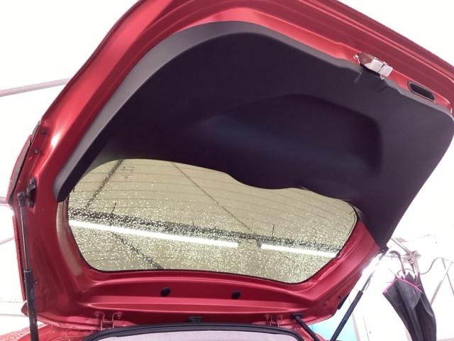 フィット １３Ｇ・Ｆパッケージコンフォートエディション　純正メモリナビ　衝突低減ブレーキ　ＥＴＣ　シティブレーキアクティブシステム　パワーウィンドウ　横滑り防止機能　キーレス　シートヒータ　インテリキー　地デジＴＶ　ＡＡＣ　ＴＶナビ　Ｉストップ　ＤＶＤ再生（63枚目）