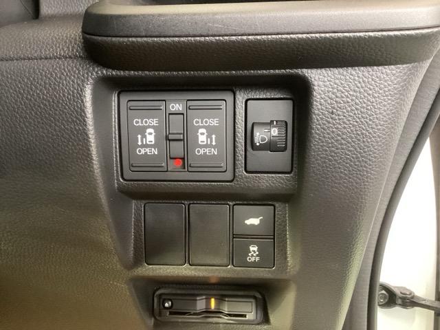 �J���Ŋ���₷���H�ʂȂǂŉ����肪�����������A�u���[�L�ƃG���W���o�͂������I�ɃR���g���[�����A�D�ꂽ�ԗ����萫���������܂��B