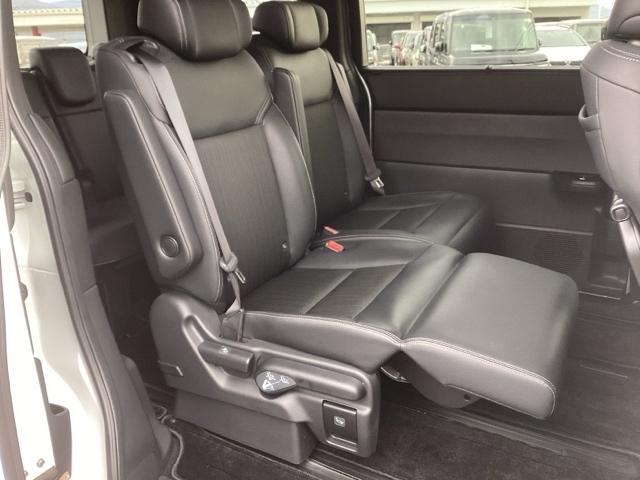 �y�I�b�g�}���z�����悹�邽�߂̑��u���䂪���Ă���܂��B��Ȃł�����L�΂��ă����b�N�X�����p���ŉ߂������Ƃ��ł��܂��B�������h���C�u��Ԓ����ɕ֗��ł��B