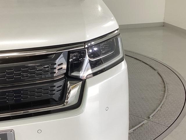 �傫�ڂ̃w�b�h���C�g�ŁA�铹�����S�^�]�@���邭���S�ł��B