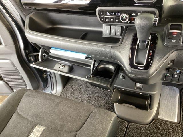 Ｎ－ＢＯＸカスタム Ｌ　純正メモリーナビ　シートヒーター　ＥＴＣ　助手席エアバック　Ｂカメ　メンテナンスノート　ナビ・ＴＶ　ＬＥＤ　エアバッグ　パワーウインドウ　Ａライト　クルコン　エアコン　スマートキーＰスタート　ＵＳＢ（39枚目）