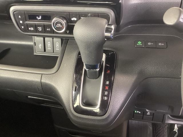 N-BOXカスタム L メモリーナビ ETC リアカメラ 片側電動スライド シートヒーター付き 助手席エアバック Bカメ ナビ・TV LED エアバッグ パワーウインドウ クルコン エアコン スマートキーPスタート USB(15枚目)