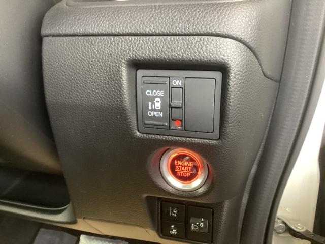 N-BOXカスタム L メモリーナビ ETC リアカメラ 片側電動スライド シートヒーター付き 助手席エアバック Bカメ ナビ・TV LED エアバッグ パワーウインドウ クルコン エアコン スマートキーPスタート USB(17枚目)