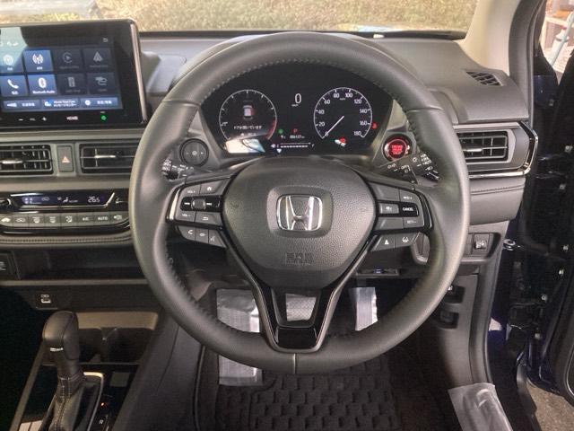 ��ɂȂ��ފ��o�̃X�e�A�����O�ł��B�����S�n�A�f�U�C�����A���쐫�ɂ���������A�C�e���ł��B