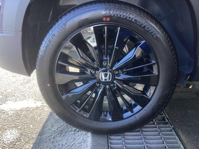 �����������y�A���~�z�C�[���z�𗚂��Ă��܂��̂ŁA�������������܂��Ă��܂��ˁB