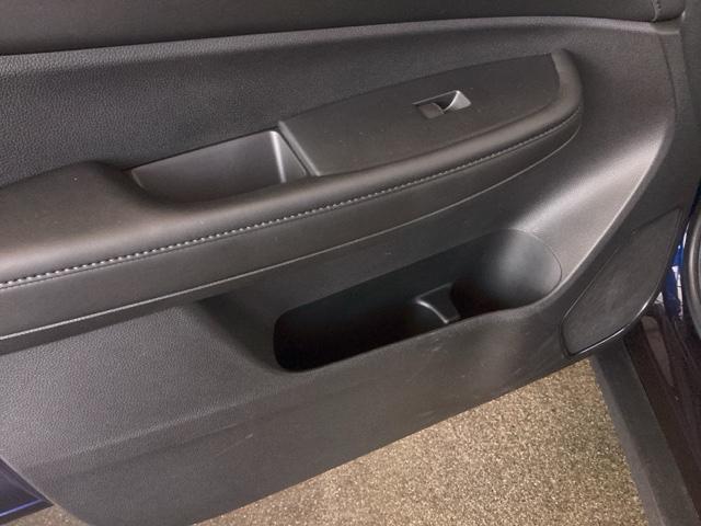 �h�A�|�P�b�g�ɂ̓h�����N�z���_�[���������܂��B