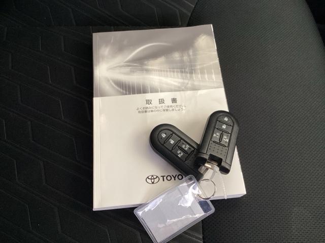 ルーミー カスタムＧ　ナビ　Ｒカメラ　後席モニター　フルセグＴＶ　ＶＳＣ　両側オートスライドドア　Ｃセンサー　衝突軽減ブレーキシステム　バックモニター　Ａライト　ＬＥＤライト　シートヒーター　ＡＡＣ　キーフリー　Ａストップ（26枚目）