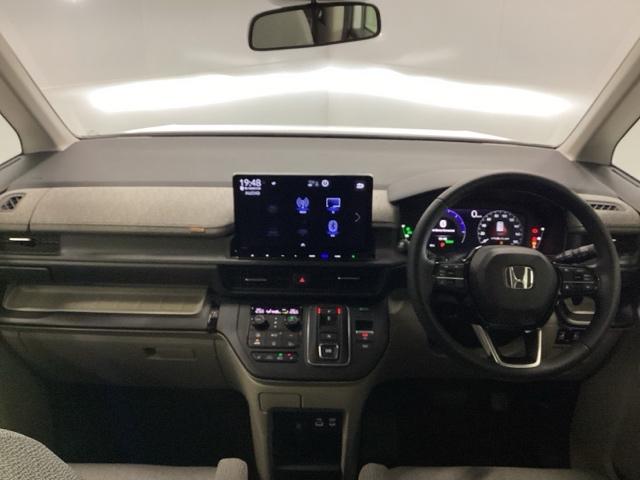 �^�]�ȂƏ���Ȃ̊Ԃ͂�������A�ړ����y�X�ł��B�����Ǝ肪�͂��ʒu�ɂ`�s�Z���N�g���o�[��G�A�R���X�C�b�`�Ȃǂ����葀�쐫�ɗD��Ă��܂�