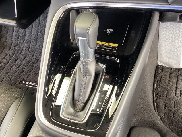 ヴェゼル ｅ：ＨＥＶＺ　メモリーナビ　ＥＴＣ　ドラレコ　リアカメラ　スマートキー＆プッシュスタート　サイドＳＲＳ　イモビ　地デジ　Ｂカメ　キーレスエントリー　Ｃソナー　ＵＳＢポート　ＰＳ　ＬＥＤライト　シートヒータ　ＡＡＣ（38枚目）