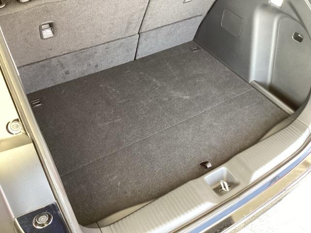 ヴェゼル ｅ：ＨＥＶＺ　メモリーナビ　ＥＴＣ　ドラレコ　リアカメラ　スマートキー＆プッシュスタート　サイドＳＲＳ　イモビ　地デジ　Ｂカメ　キーレスエントリー　Ｃソナー　ＵＳＢポート　ＰＳ　ＬＥＤライト　シートヒータ　ＡＡＣ（67枚目）