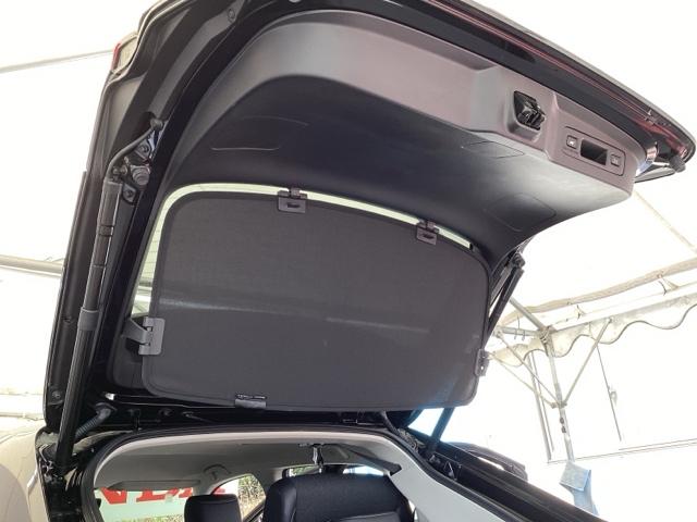 ヴェゼル ｅ：ＨＥＶＺ　メモリーナビ　ＥＴＣ　ドラレコ　リアカメラ　スマートキー＆プッシュスタート　サイドＳＲＳ　イモビ　地デジ　Ｂカメ　キーレスエントリー　Ｃソナー　ＵＳＢポート　ＰＳ　ＬＥＤライト　シートヒータ　ＡＡＣ（68枚目）