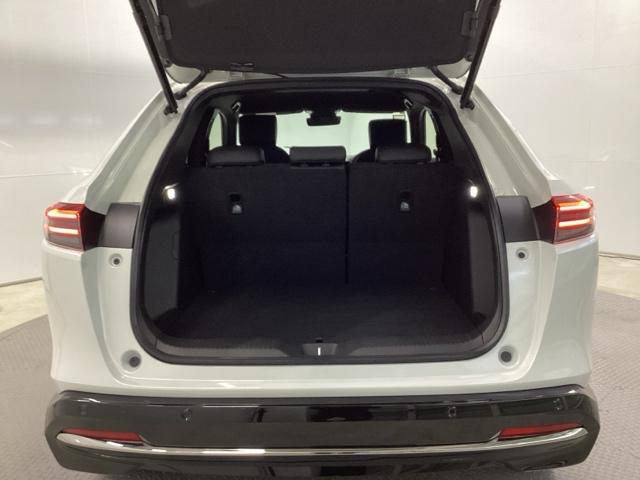 ヴェゼル ｅ：ＨＥＶＲＳ　ＨｏｎｄａＣＯＮＮＥＣＴディスプレイ　ＬＥＤヘッドランプ　オートライト　オートクルーズコントロール　オートエアコン　パーキングセンサー　誤発進抑制機能　Ｂカメラ　ＵＳＢ　スマートキー　フルセグ　ＥＴＣ（20枚目）