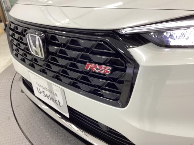 ヴェゼル ｅ：ＨＥＶＲＳ　ＨｏｎｄａＣＯＮＮＥＣＴディスプレイ　ＬＥＤヘッドランプ　オートライト　オートクルーズコントロール　オートエアコン　パーキングセンサー　誤発進抑制機能　Ｂカメラ　ＵＳＢ　スマートキー　フルセグ　ＥＴＣ（25枚目）
