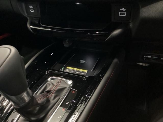 ヴェゼル ｅ：ＨＥＶＲＳ　ＨｏｎｄａＣＯＮＮＥＣＴディスプレイ　ＬＥＤヘッドランプ　オートライト　オートクルーズコントロール　オートエアコン　パーキングセンサー　誤発進抑制機能　Ｂカメラ　ＵＳＢ　スマートキー　フルセグ　ＥＴＣ（30枚目）