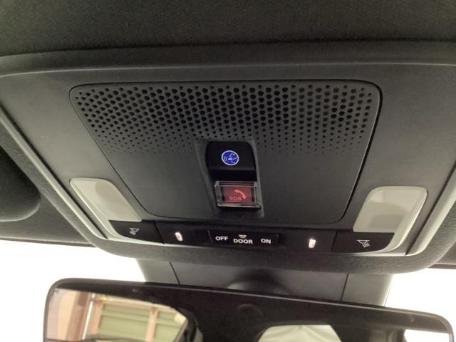 ヴェゼル ｅ：ＨＥＶＲＳ　ＨｏｎｄａＣＯＮＮＥＣＴディスプレイ　ＬＥＤヘッドランプ　オートライト　オートクルーズコントロール　オートエアコン　パーキングセンサー　誤発進抑制機能　Ｂカメラ　ＵＳＢ　スマートキー　フルセグ　ＥＴＣ（47枚目）