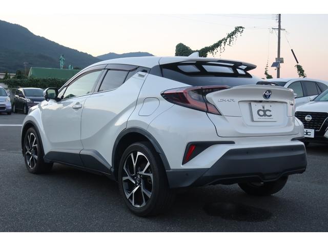 Ｃ－ＨＲ Ｇ　純正ＬＥＤシーケンシャル　衝突軽減ブレーキ　前後センサー　ハーフレザーシート　シートヒーター　追従クルコン　純正ナビ　地デジＴＶ　Ｂｌｕｅｔｏｏｔｈ　バックカメラ　ＤＶＤ再生　ＥＴＣ　ドラレコ前（11枚目）