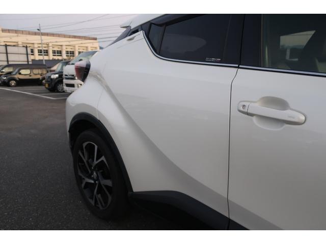 Ｃ－ＨＲ Ｇ　純正ＬＥＤシーケンシャル　衝突軽減ブレーキ　前後センサー　ハーフレザーシート　シートヒーター　追従クルコン　純正ナビ　地デジＴＶ　Ｂｌｕｅｔｏｏｔｈ　バックカメラ　ＤＶＤ再生　ＥＴＣ　ドラレコ前（61枚目）