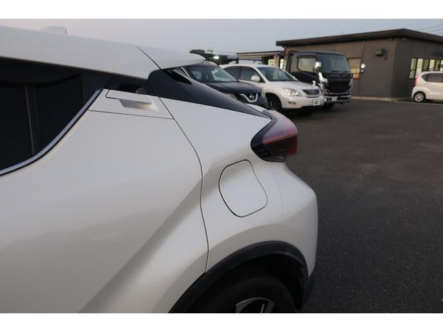 Ｃ－ＨＲ Ｇ　純正ＬＥＤシーケンシャル　衝突軽減ブレーキ　前後センサー　ハーフレザーシート　シートヒーター　追従クルコン　純正ナビ　地デジＴＶ　Ｂｌｕｅｔｏｏｔｈ　バックカメラ　ＤＶＤ再生　ＥＴＣ　ドラレコ前（71枚目）