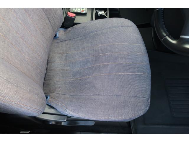 デリカＤ：５ Ｄ　パワーパッケージ　両側パワスラ　ＡＬＰＩＮＥナビ　１１．５型後席モニター　地デジＴＶ　Ｂｌｕｅｔｏｏｔｈ　バックカメラ　ＤＶＤ再生　オートクルーズ　シートカバー　シートヒーター　スペアキー　ドラレコ前　ＥＴＣ（19枚目）