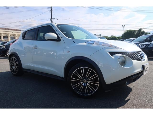 ジューク １５ＲＸ　タイプＶ　純正ナビ　地デジＴＶ　Ｂｌｕｅｔｏｏｔｈ　バックカメラ　ＤＶＤ再生　ＥＴＣ　社外１８インチＡＷ　車高調ローダウン　インテリジェントキー　オートライト　オートエアコン　電動格納ドアミラー（8枚目）